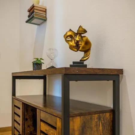 Arbio I Retro Apart In * Leipzig